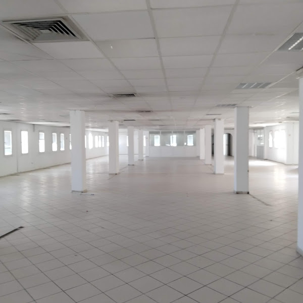 La Soukra Charguia 1 Bureaux & Commerces Bureau Spacieux open space 1800m2  charguia 1