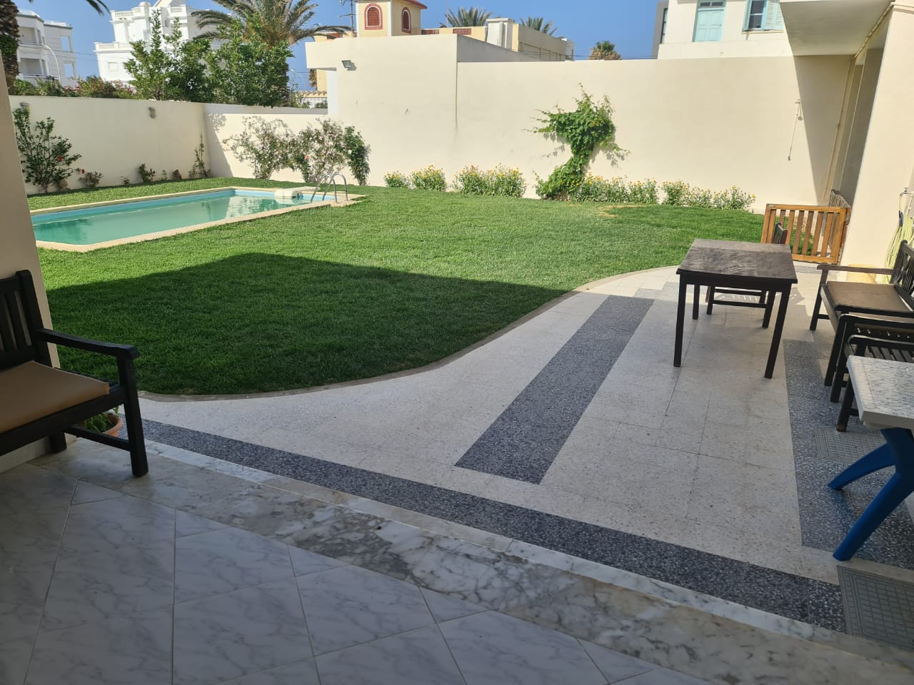 Hammam Sousse Cite Presidentielle Location vacances Appart. 5 pices+ Rez de chausse villa plus piscine  h standing