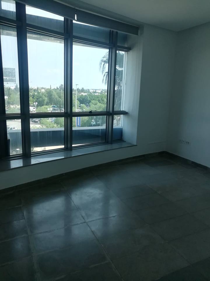 La Marsa Berge Du Lac Bureaux & Commerces Bureau Bureau hall plus 4 haut standing au lac 1