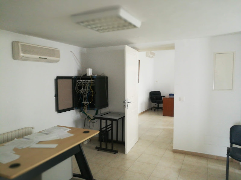 Cite El Khadra Cite El Khadra Bureaux & Commerces Bureau Bureau 255 m2  standing sur route alain savary