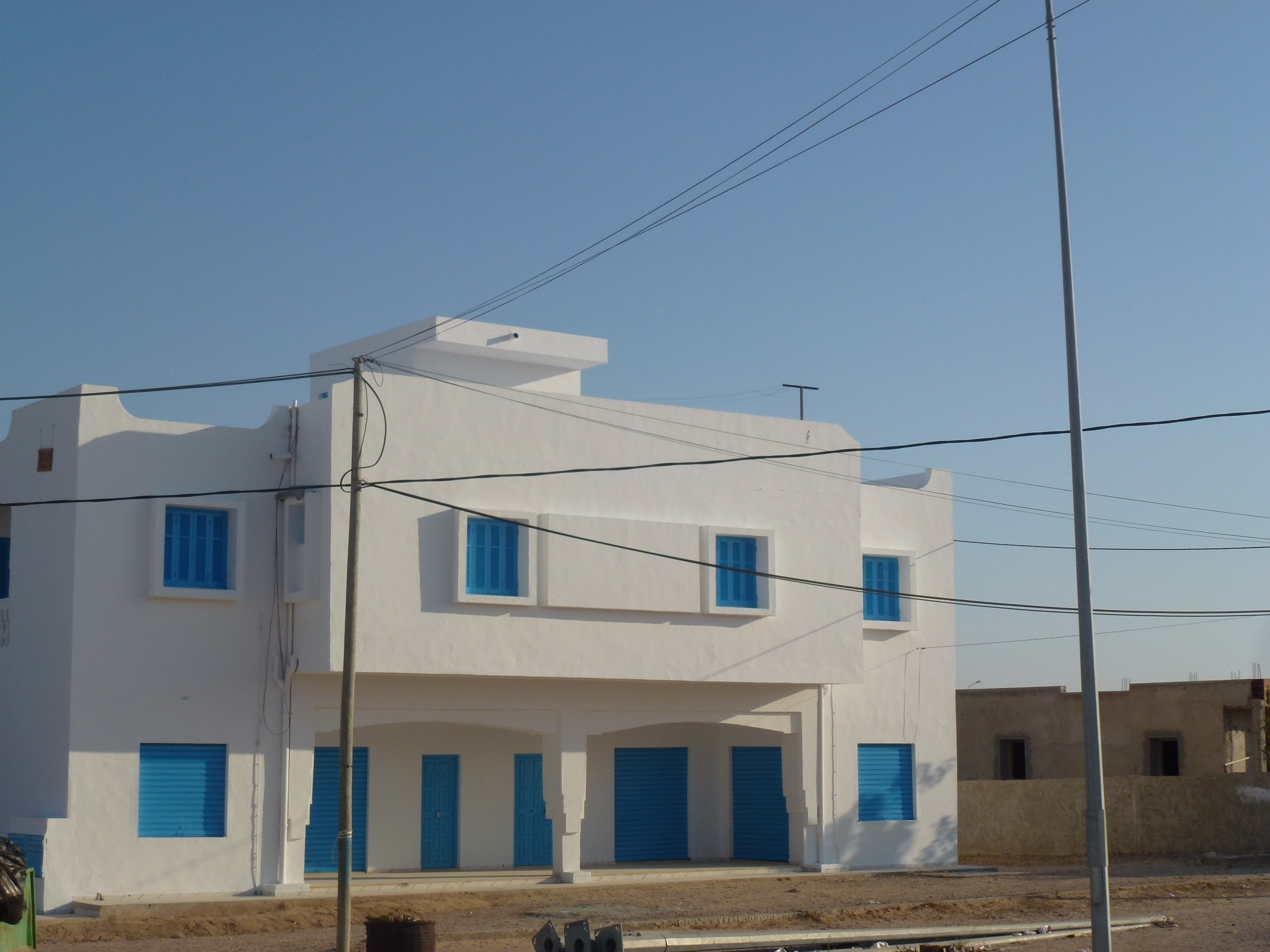 Djerba - Houmet Essouk Djerba Aeroport Vente Duplex Complexe commercial administratif route aroport