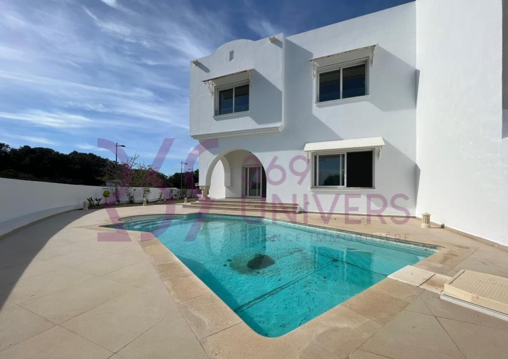 La Marsa Gammart Location Maisons Villa s3 avec piscine a gammarth ref rh017