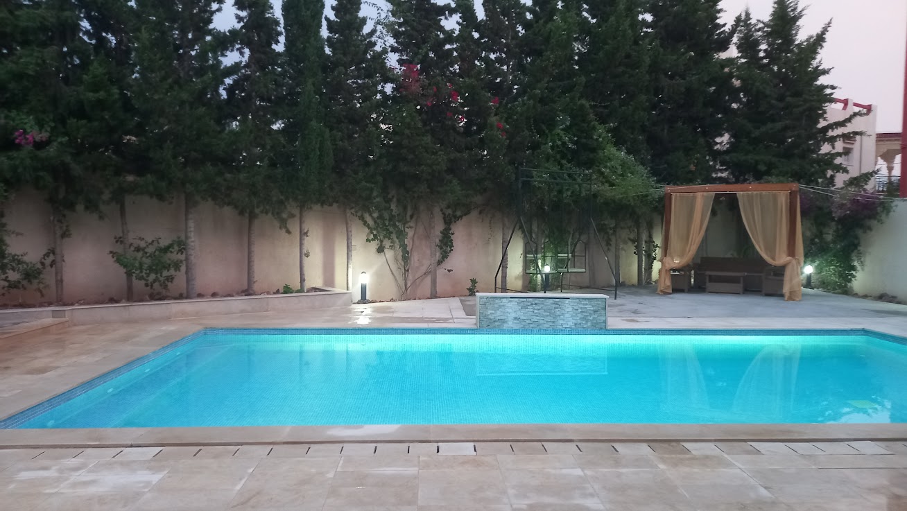 Hammam Chatt Hammam Chatt Location vacances Maisons Gps  rdc  avec piscine richement meubl