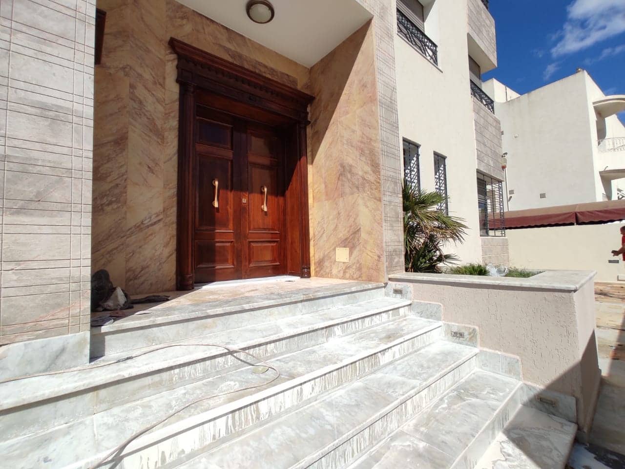 Ain Zaghouan Jardins de Carthage Location Appart. 4 pices Villa avec piscine jardin de carthage