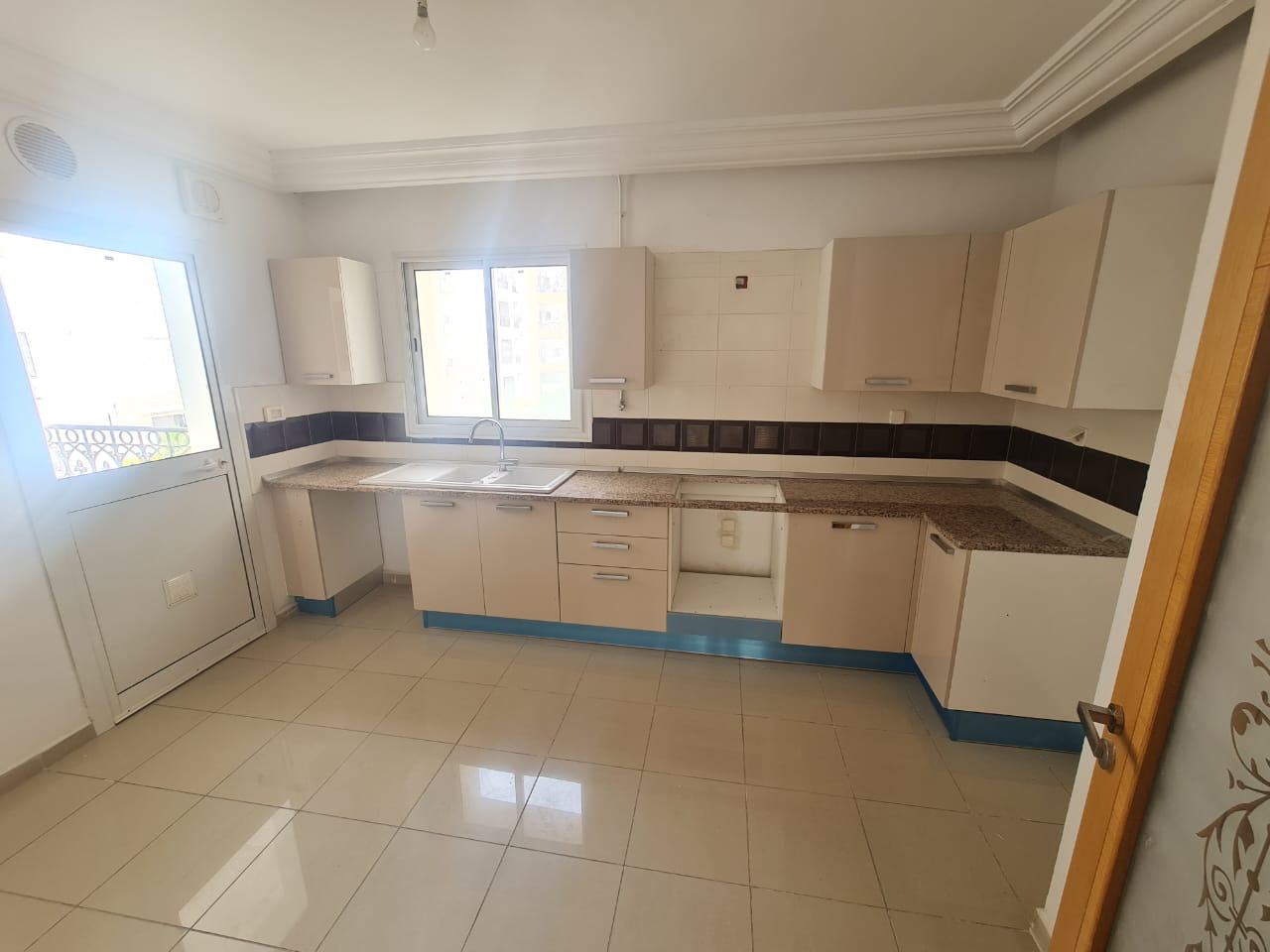 La Marsa El Aouina Vente Appart. 3 pices Appartement s2 neuf  cit les palmeraies