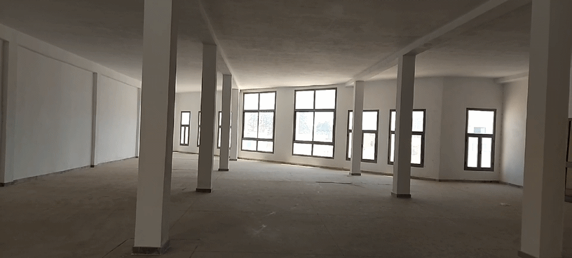 La Soukra Chotrana 3 Location Surfaces Batiment   usage d'ecole ou universite