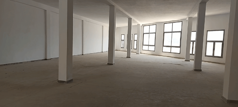 La Soukra Chotrana 3 Location Surfaces Batiment   usage d'ecole ou universite