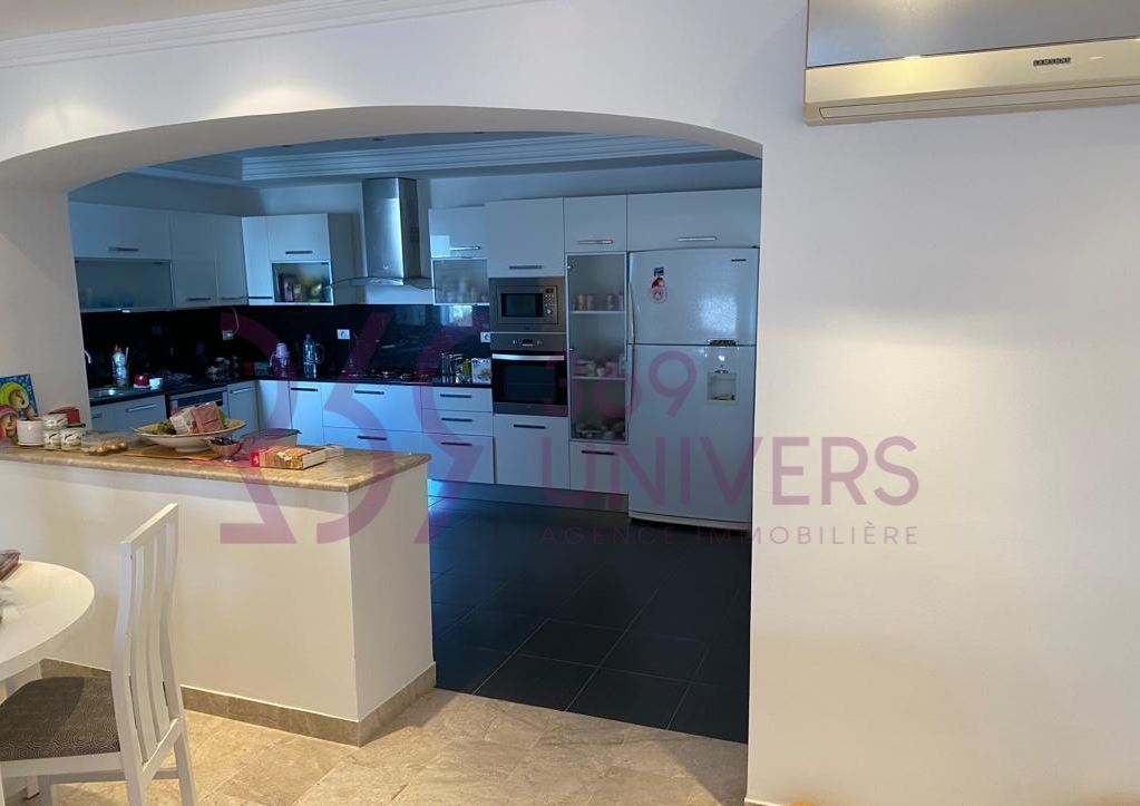 La Marsa Marsa Safsaf Location Appart. 3 pices Etage de villa avec balcon  la marsa ref ra026