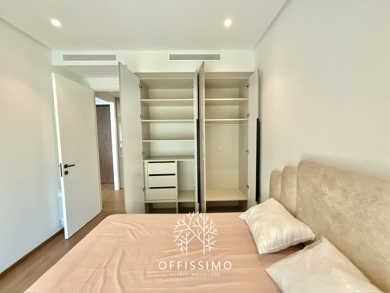 Ain Zaghouan Jardins de Carthage Location Appart. 2 pices Studio grand luxe piscine gym meubler