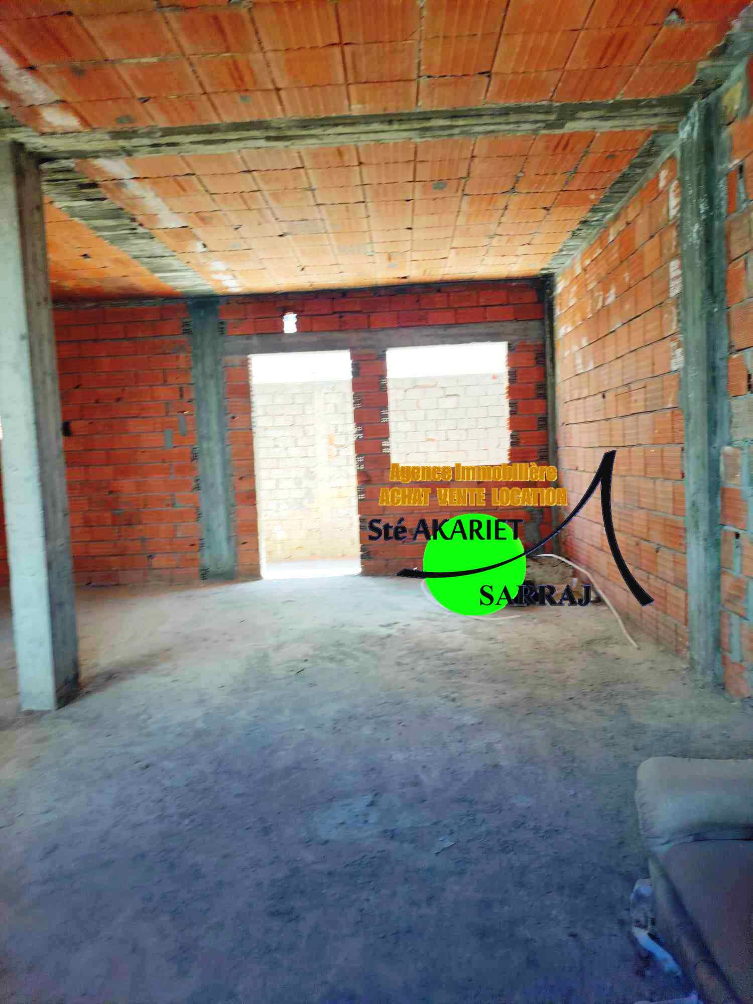 Akouda Chatt Meriem Vente Maisons Maison inachev  400mtre de la plage tantana