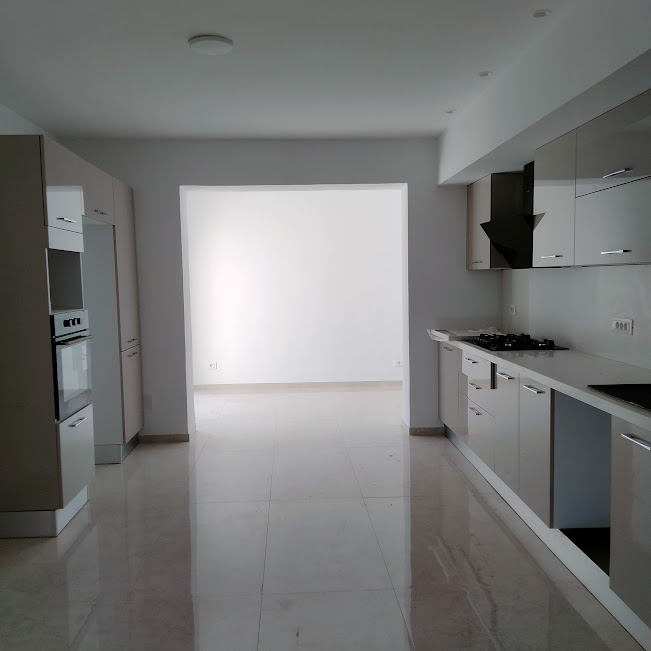 La Marsa Gammart Location Appart. 5 pices+ Trs joli appartement retap  la marsa