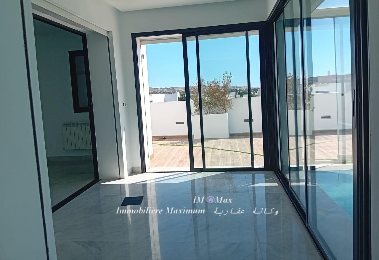 Hammamet Hammamet Vente Appart. 4 pices Un penthouse avec piscine et vue mer