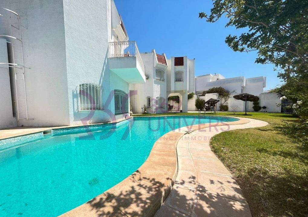 La Marsa Gammart Location Maisons Villa avec piscine a gammarth ref rh056