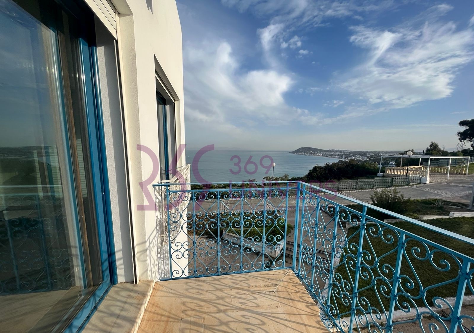 La Marsa Gammart Location Appart. 3 pices Appartement avec vue sur mer  gammarth ref rh046