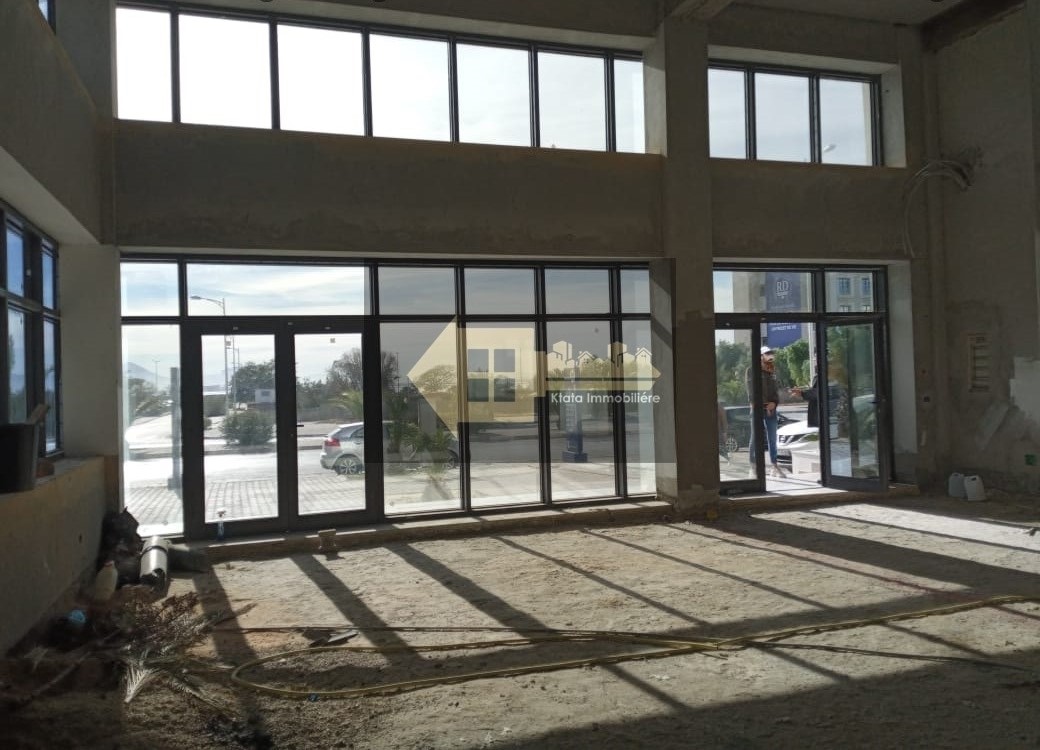 La Marsa Berge Du Lac Bureaux & Commerces Surfaces Lac2 vnt mur espace comme