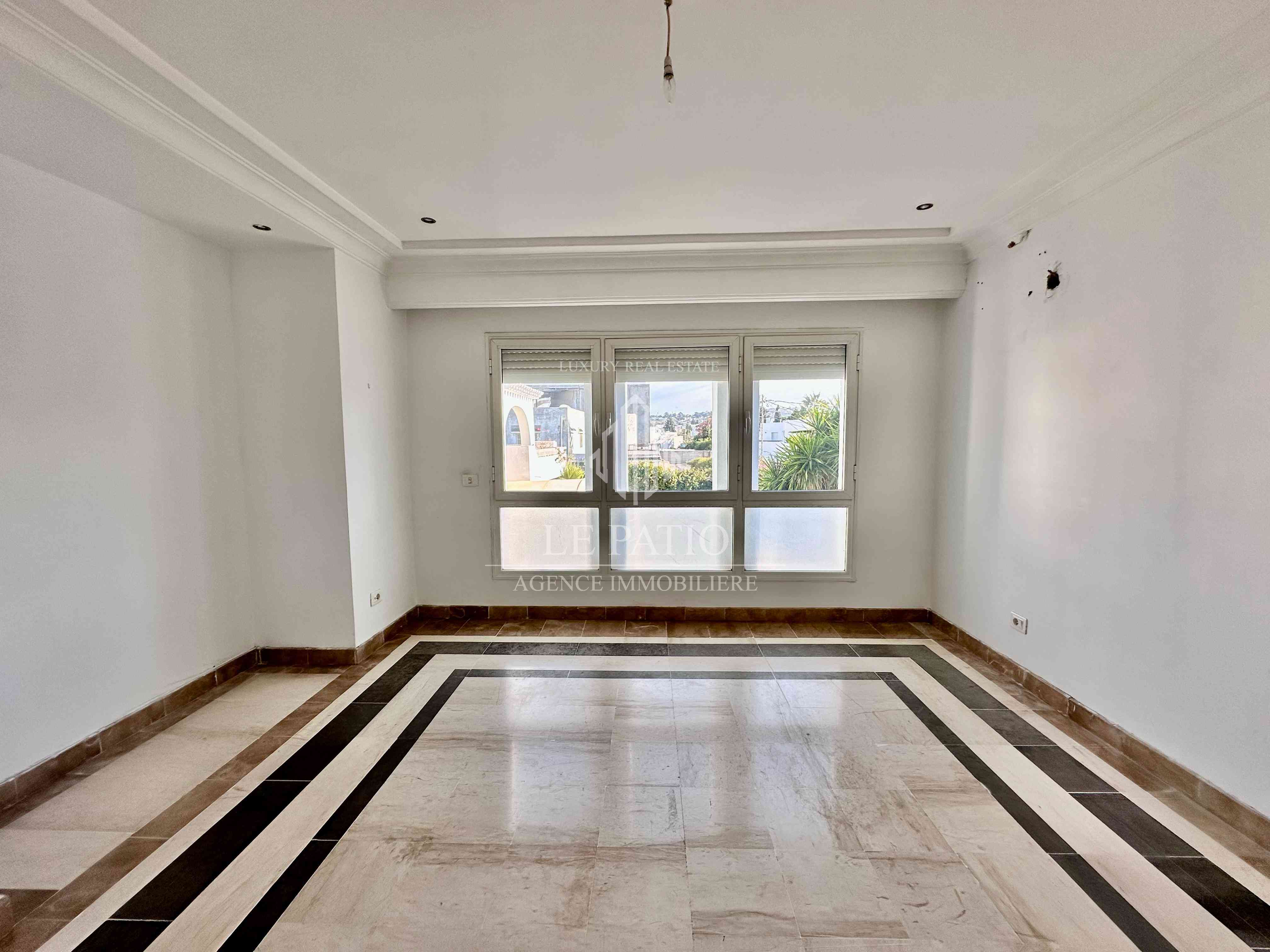 La Marsa Marsa Ennassim Location Appart. 4 pices Etage de villa a la marsa