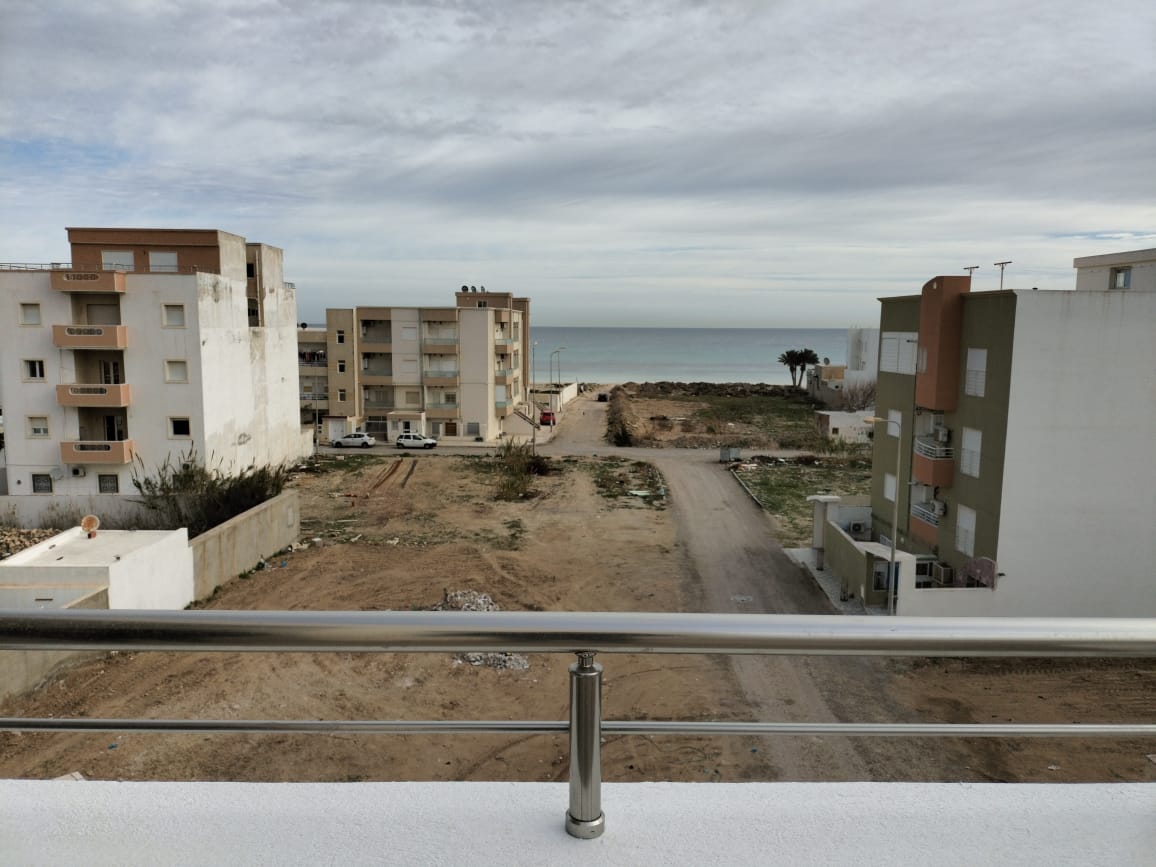 Hammam Sousse Cite De La Plage 2 Vente Appart. 3 pices Appartements  100 m de la plage  h sousse