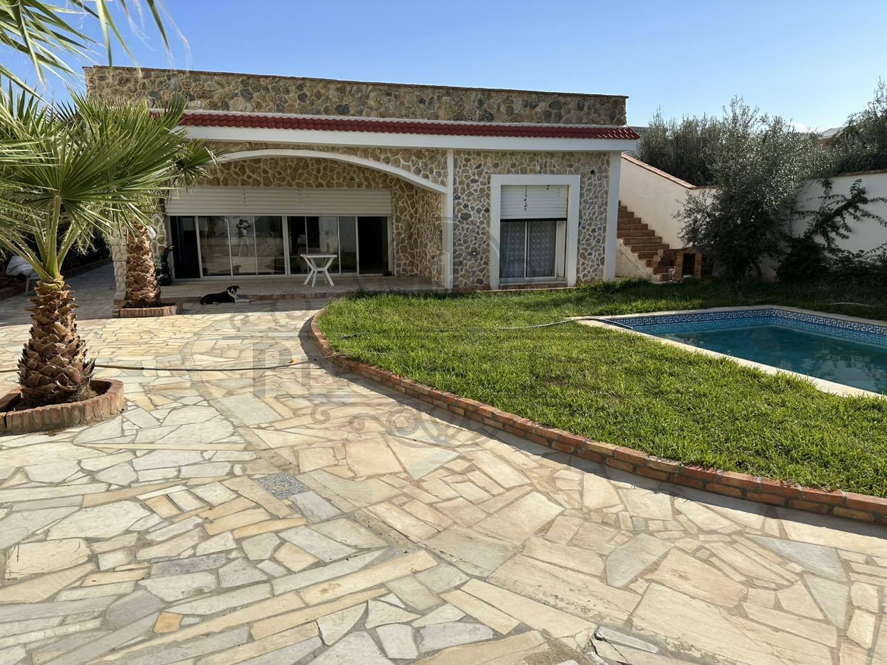 Bizerte Nord Bizerte Vente Appart. 4 pices Villa avec piscine