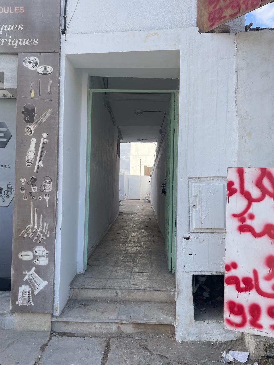Sfax Ville Sfax Bureaux & Commerces Atelier,Garage Depot au plein centre ville zone industr poudrire