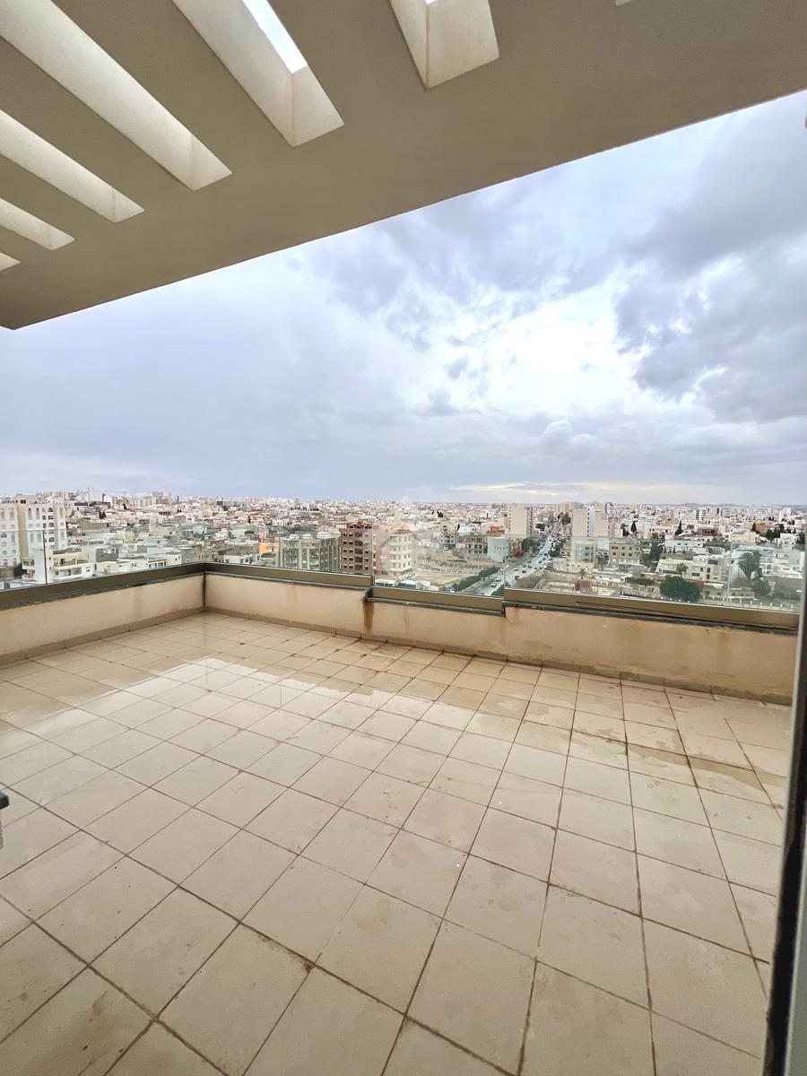 Sousse Ville Sousse Vente Appart. 4 pices Penthouse avec une vue dgage a khzema est