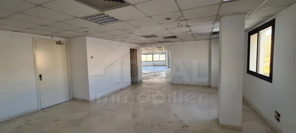 La Soukra Charguia 1 Bureaux & Commerces Bureau Al bureau de 700m2 charguia1