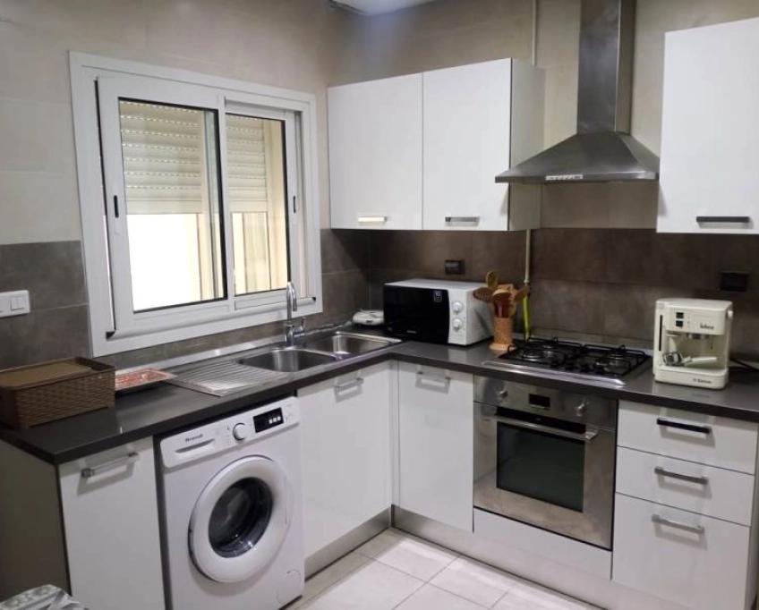 Ain Zaghouan Jardins de Carthage Location Appart. 3 pices Un appartement vide s3  jardin de carthage