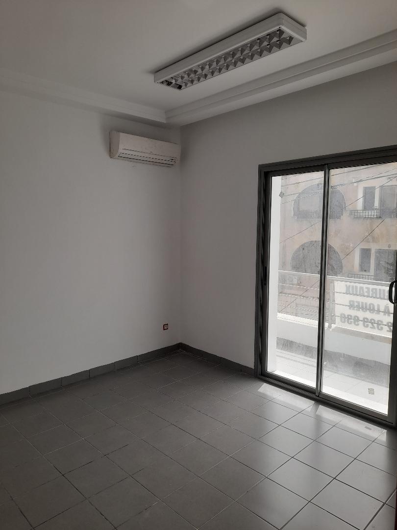 Ariana Ville Ariana Location Appart. 2 pices Al bureau cv ariana