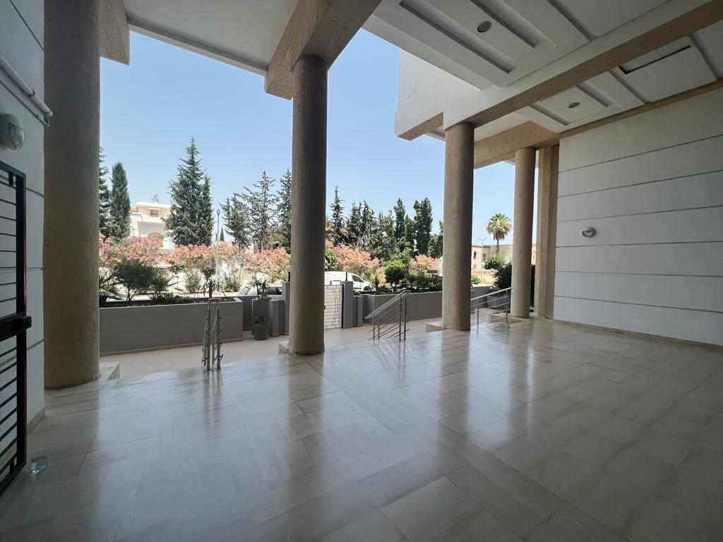 La Soukra La Soukra Vente Appart. 4 pices Appartement splus3  haut standing au rdc la soukra