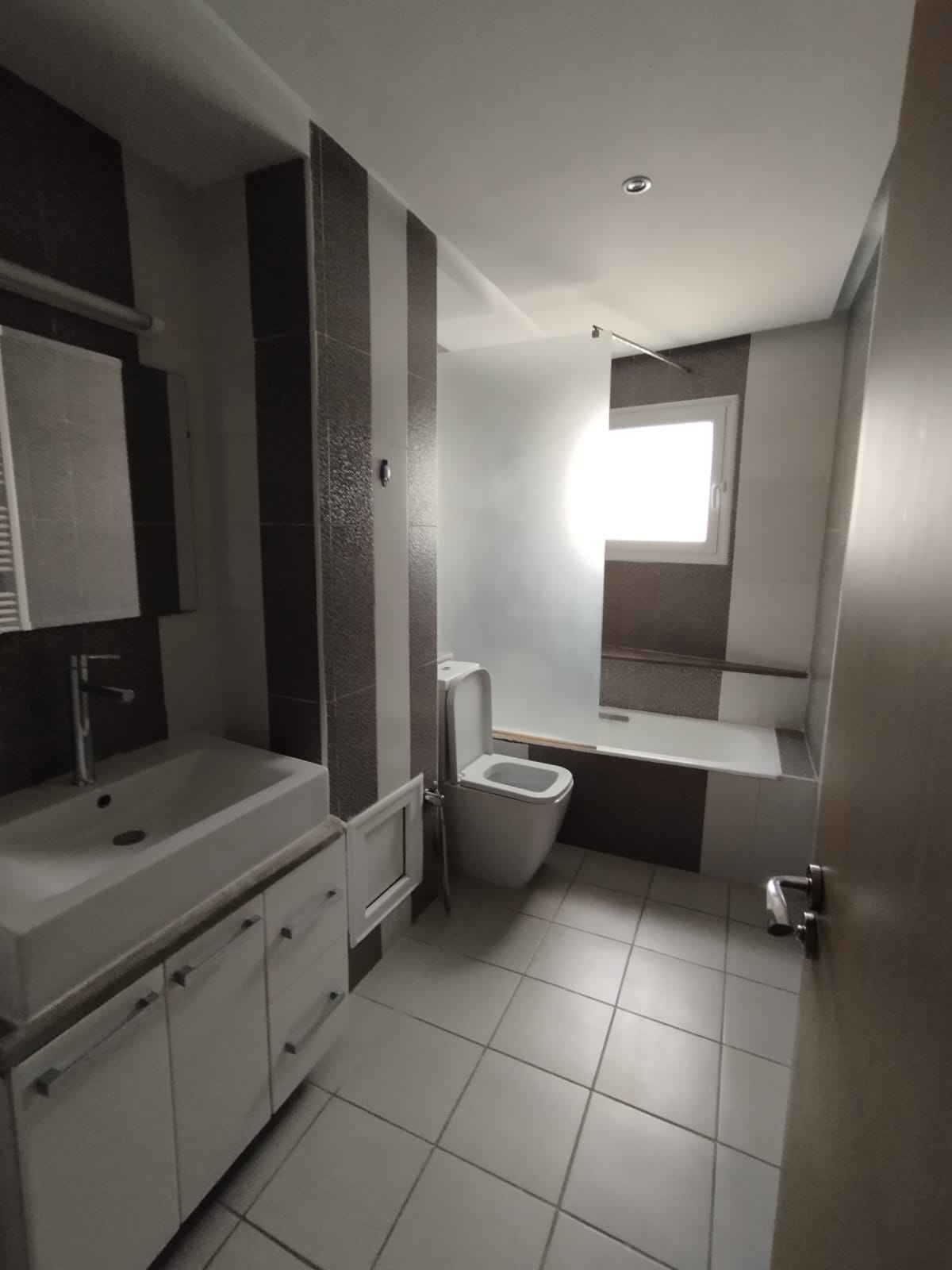 Ain Zaghouan Ain Zaghouan Location Appart. 4 pices Un appartement  s3  ain zaghouan nord