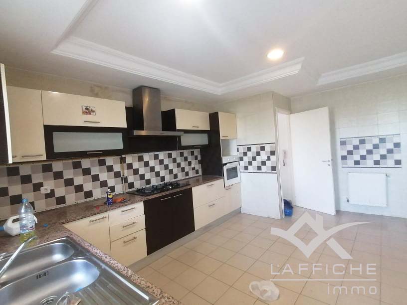 La Marsa Cite Erriadh Location Appart. 4 pices Joli tage de villa s3  la marsa ref1415