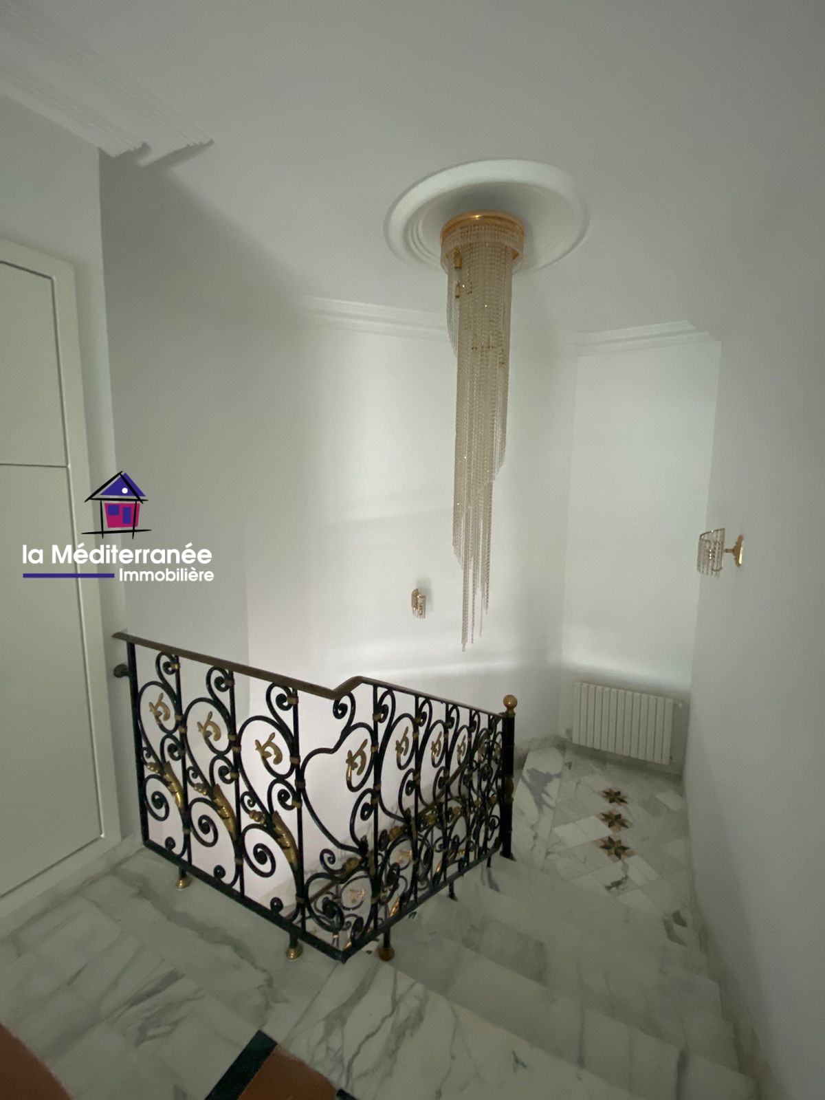 La Marsa Berge Du Lac Location Duplex Villa se situe dans un quartier calme