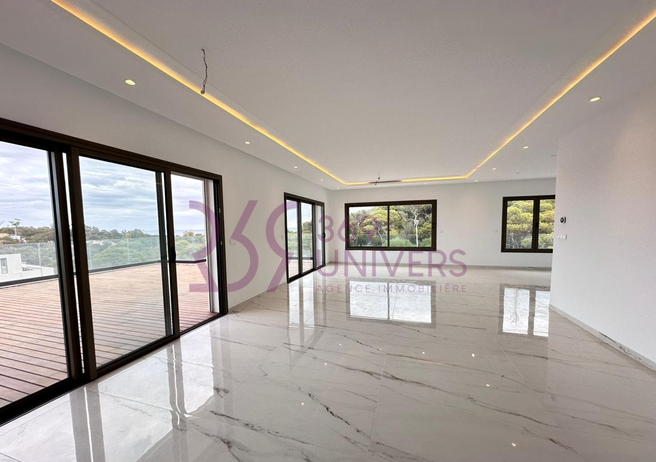 La Marsa Gammart Location Appart. 3 pices Penthouse avec vue sur mer  gammarth ref ra045