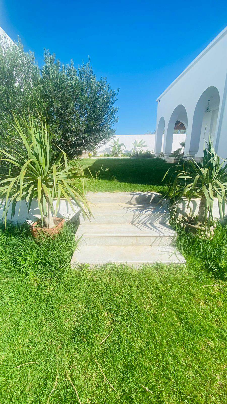 Hammamet Hammamet Vente Maisons Charamnte villa avec piscine de 700m hammamet sud