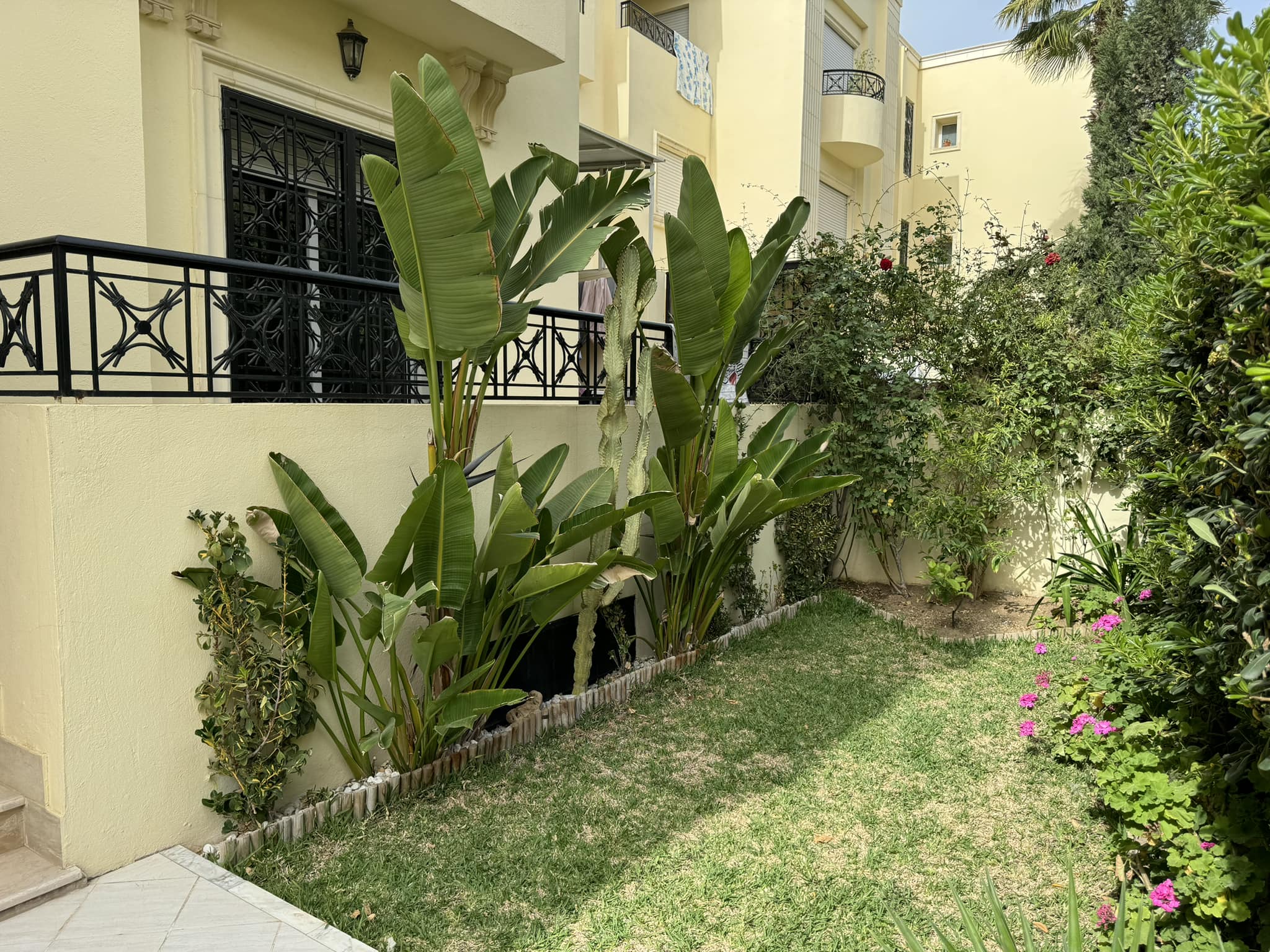 La Soukra La Soukra Vente Duplex La soukra vnt triplex 300 m2