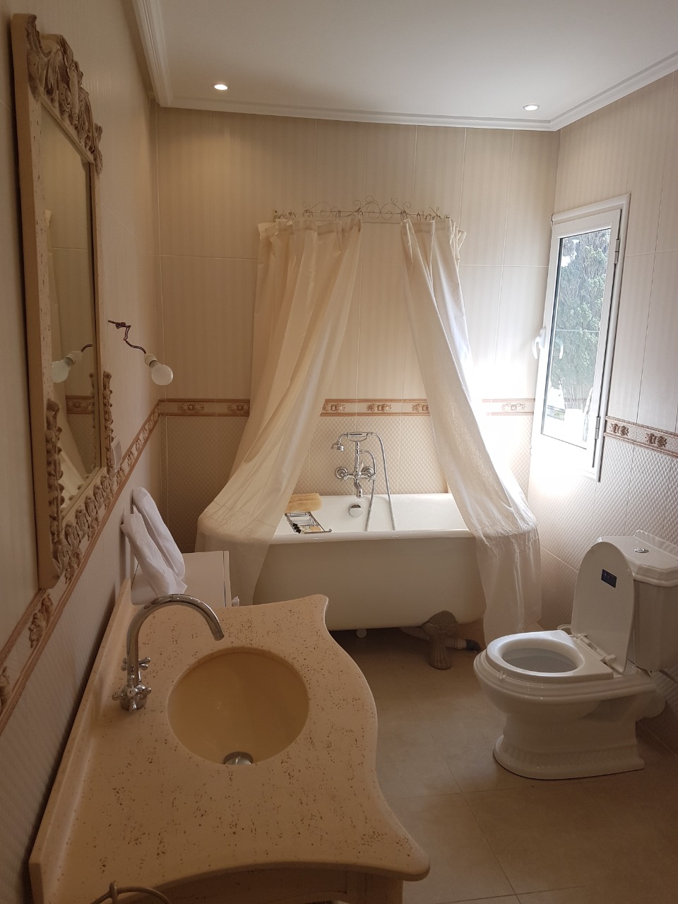 Ain Zaghouan Jardins de Carthage Location Appart. 3 pices Appartement s3 meubl jardin de carthage