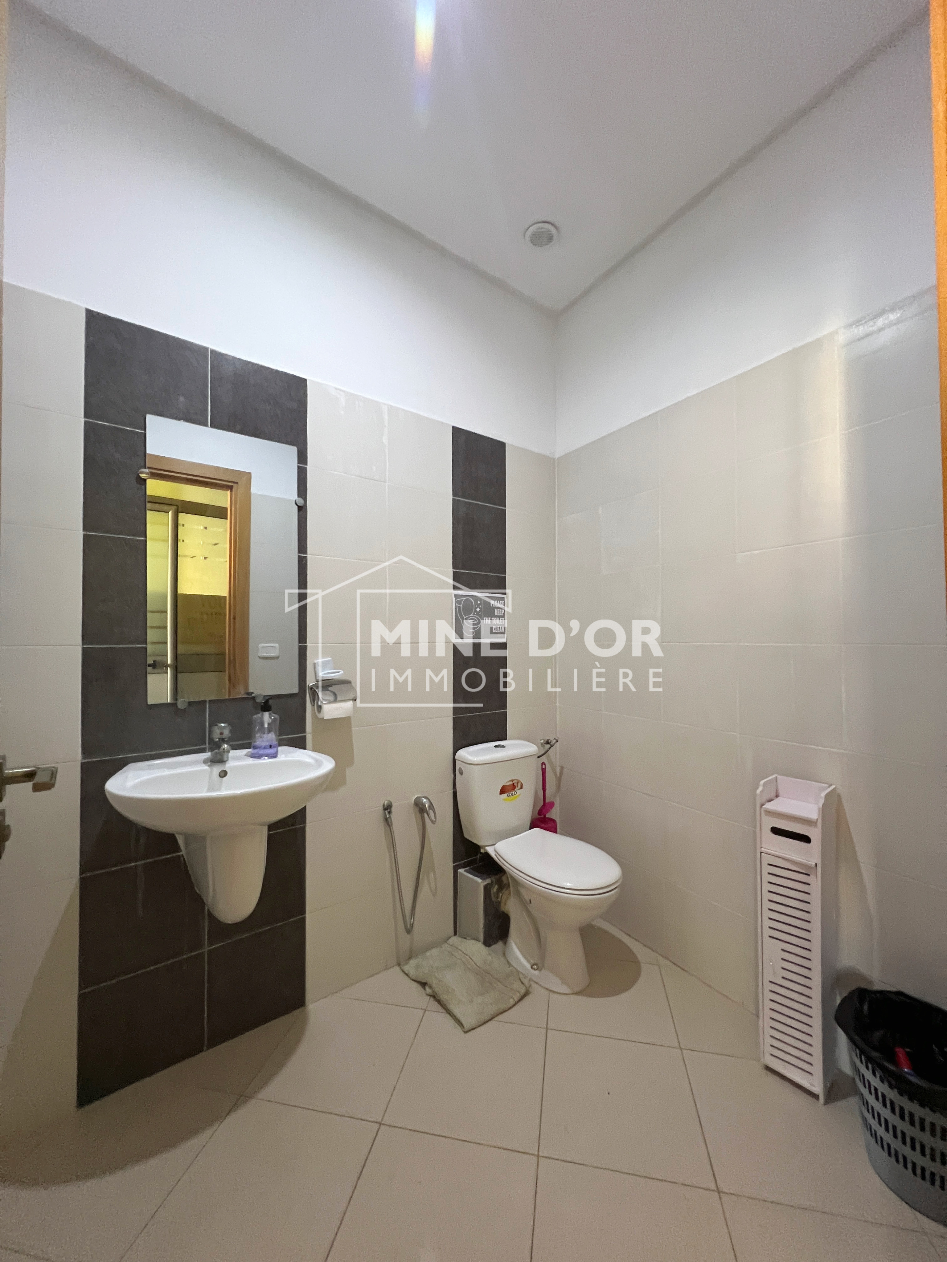 Cite El Khadra Zone urbaine nord Bureaux & Commerces Bureau Bureau pour investissement