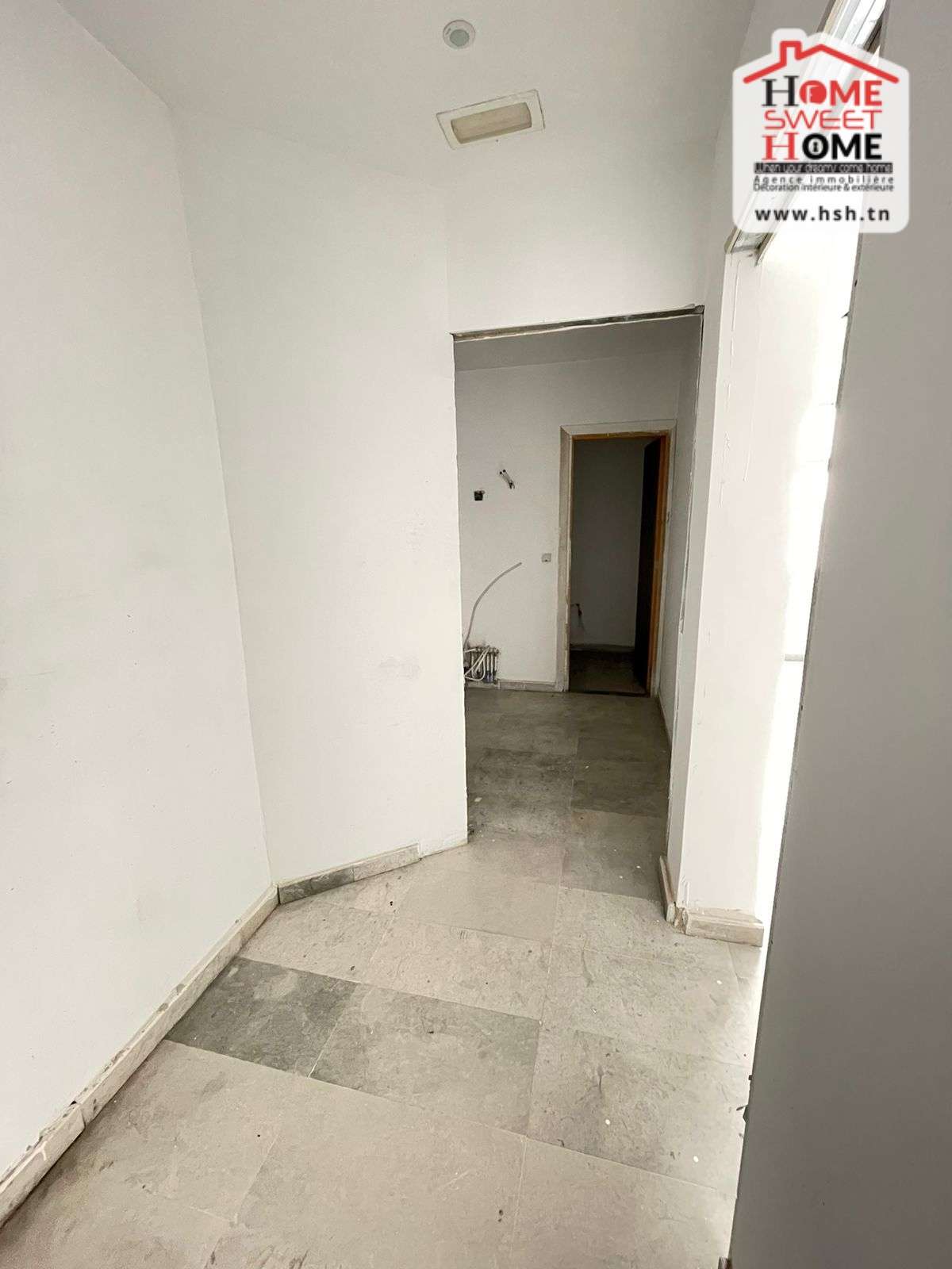 Ben Arous Ben Arous Bureaux & Commerces Bureau Bureau lamar  ben arous