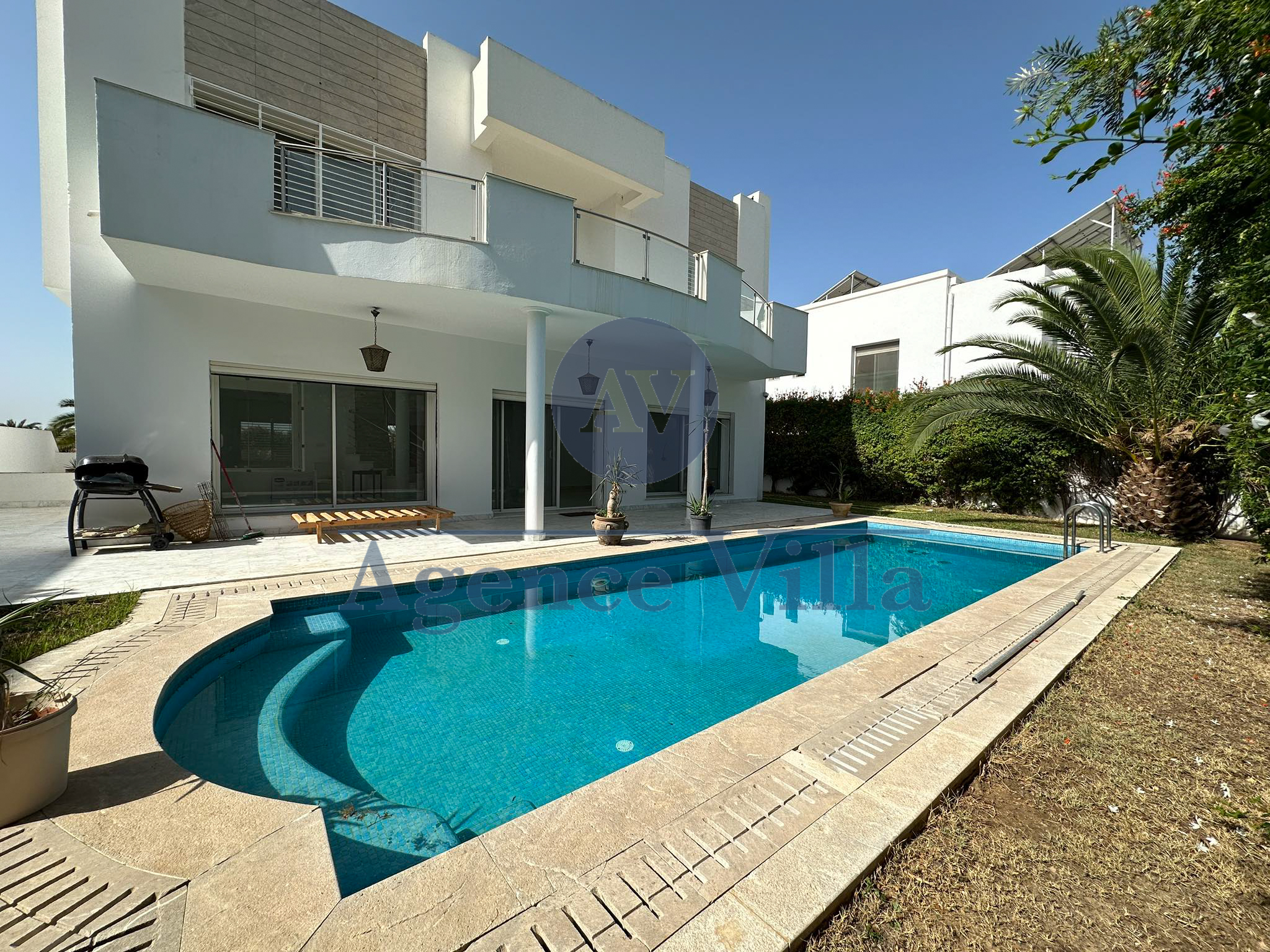 La Marsa Berge Du Lac Location Maisons Villa s5 au lac 2 avec piscine et jardin