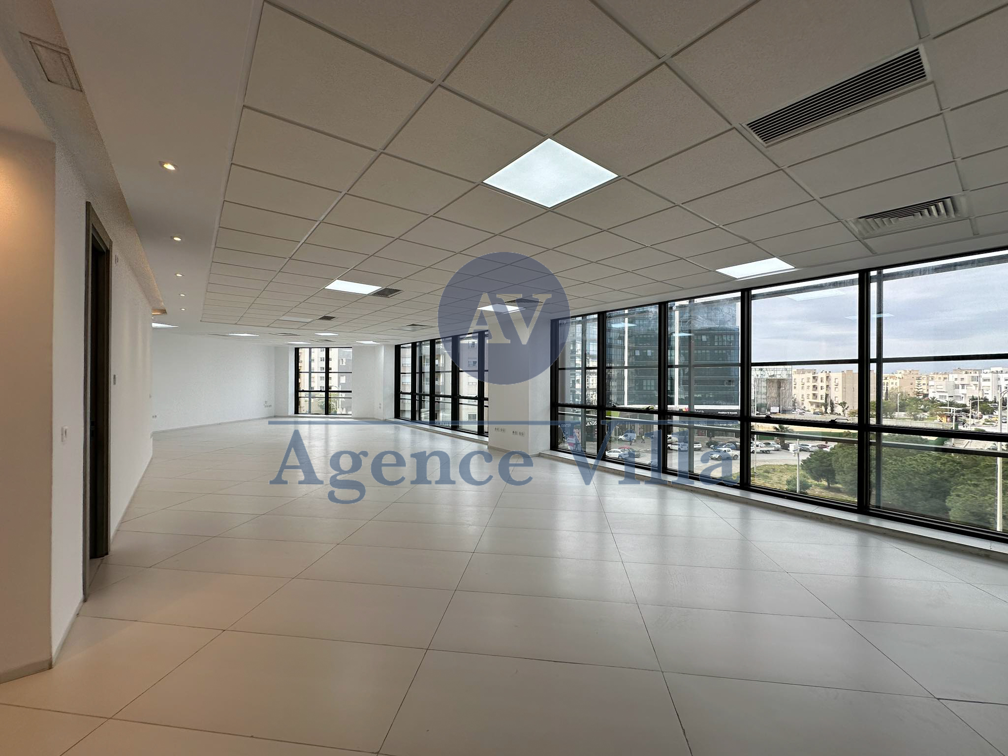 La Marsa Berge Du Lac Location Surfaces Deux bureaux dans le 2eme tage au lac 2