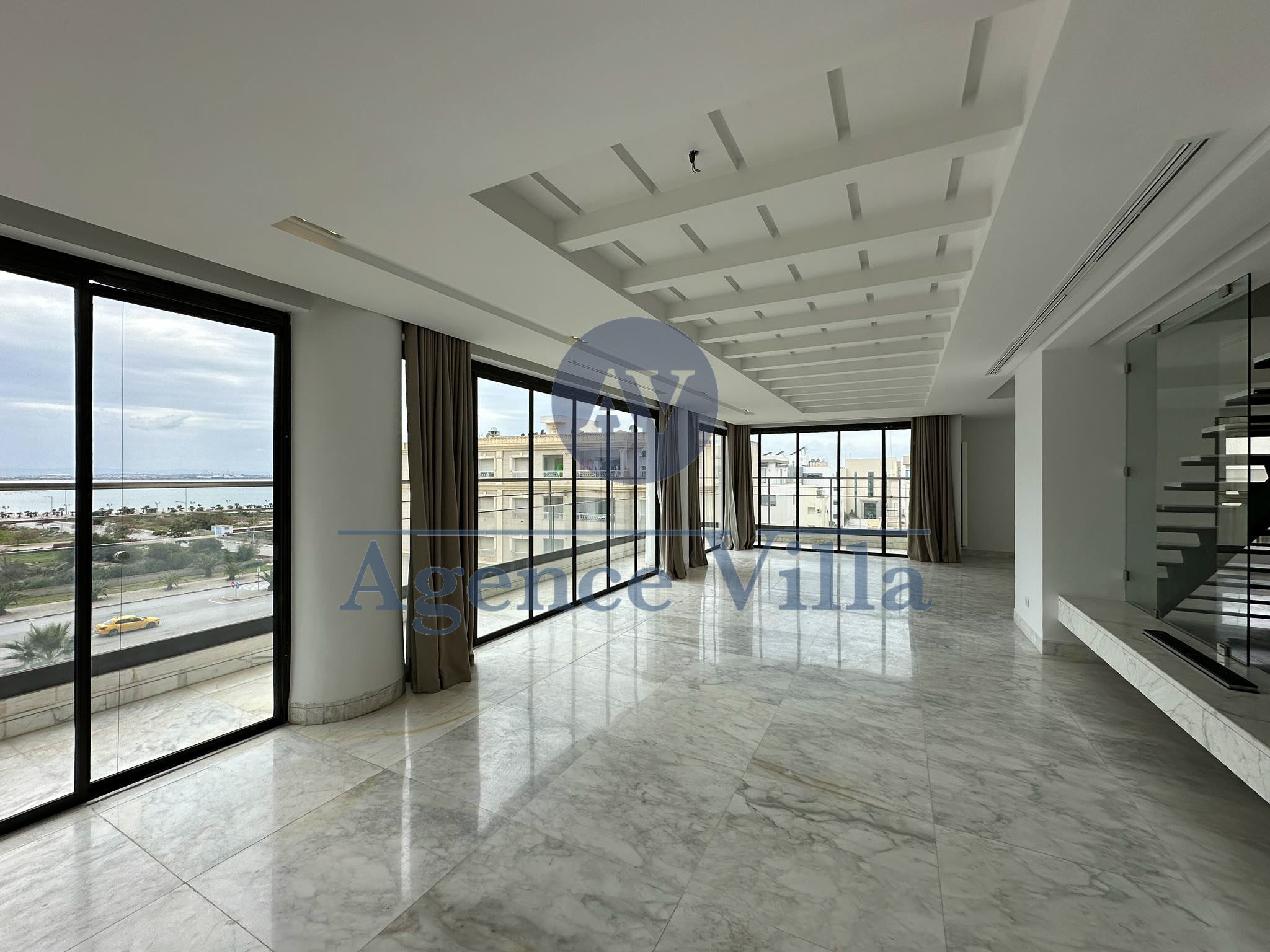 La Marsa Berge Du Lac Location Surfaces Deux bureaux dans le 2eme tage au lac 2
