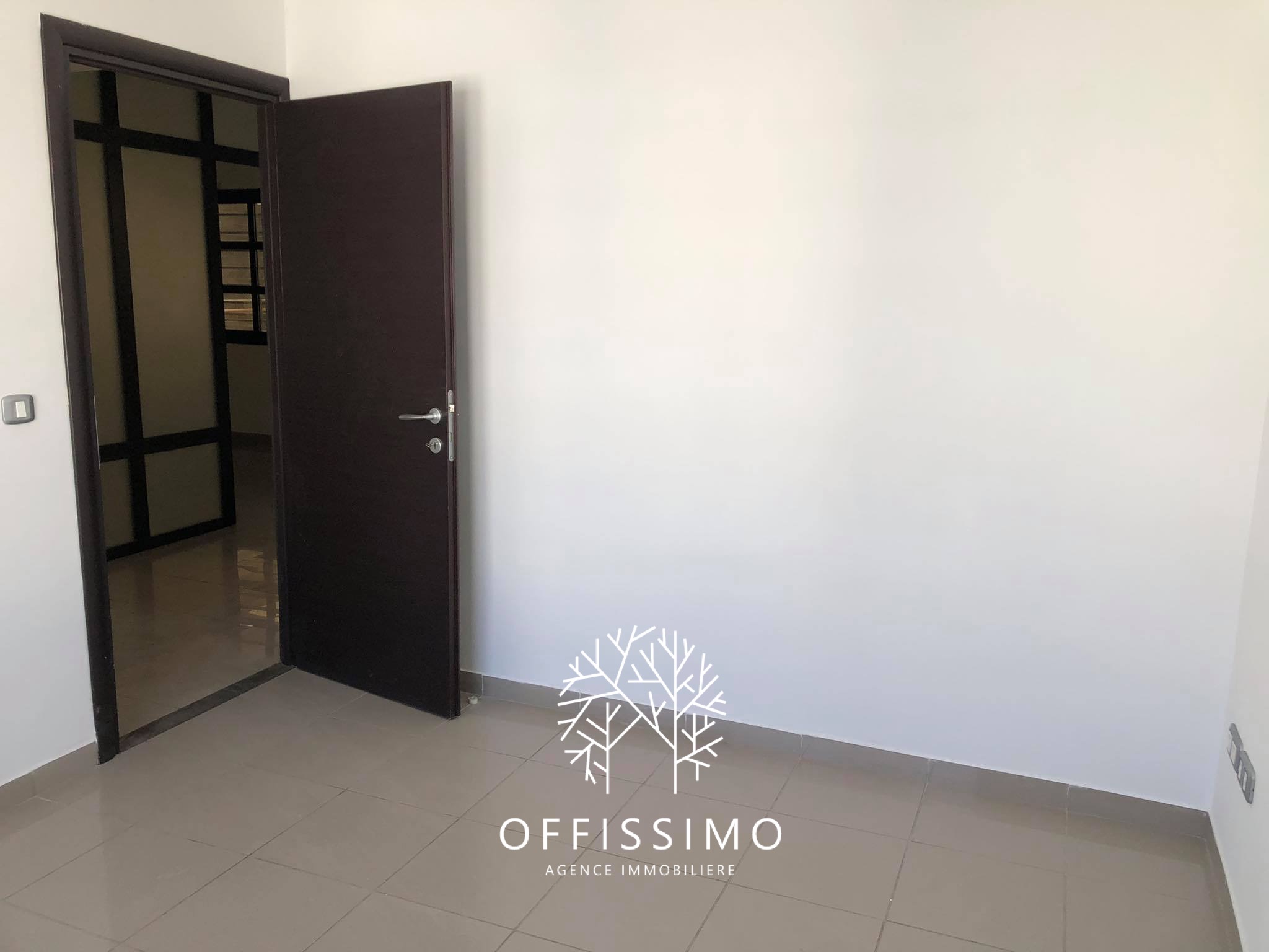 La Marsa&nbsp;Berge Du Lac&nbsp;Location&nbsp;Surfaces&nbsp;Bureau 2 pieces lac 2