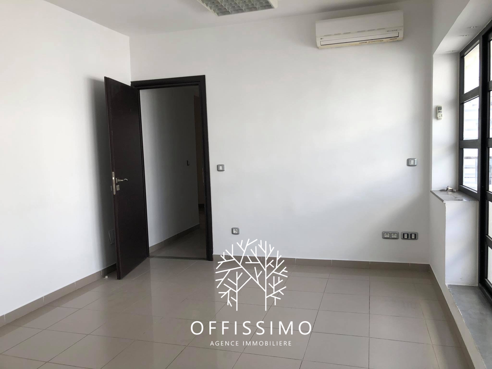 La Marsa&nbsp;Berge Du Lac&nbsp;Location&nbsp;Surfaces&nbsp;Bureau 2 pieces lac 2