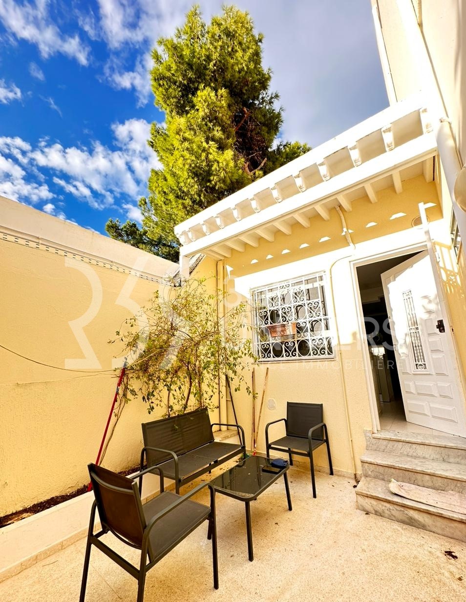 La Marsa Marsa Ennassim Location Appart. 1 pice Studio meubl avec terrasse  la marsa ref ra095