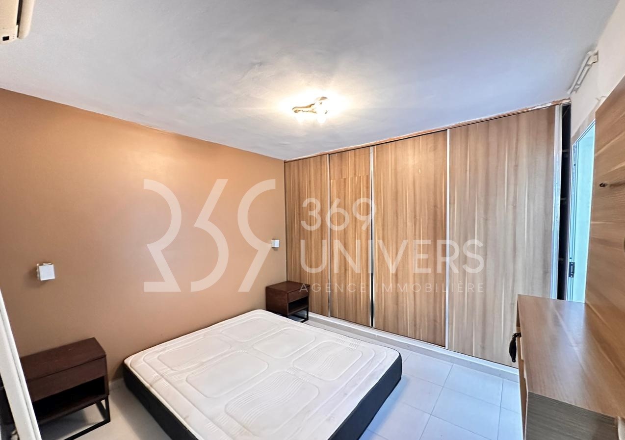La Marsa Marsa Ennassim Location Appart. 1 pice Studio meubl avec terrasse  la marsa ref ra095