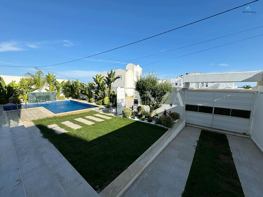 Hammamet Hammamet Vente Appart. 5 pices+ Villa cloure
