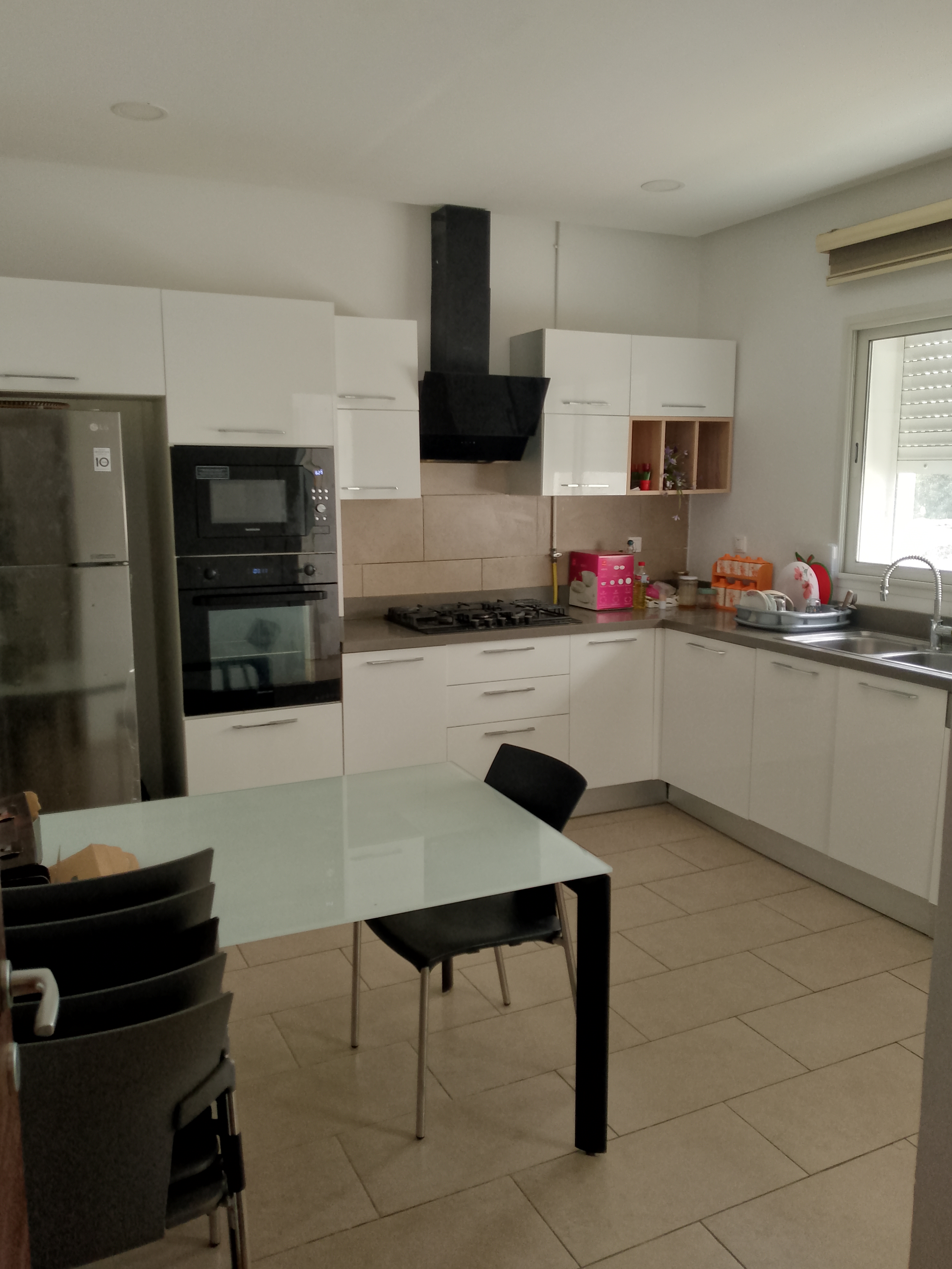 La Marsa Berge Du Lac Location Appart. 4 pices Bel s plus 3 meubl avec chambre de service