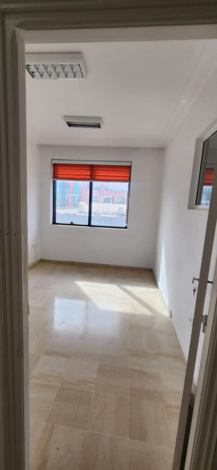 La Marsa Berge Du Lac Bureaux & Commerces Bureau Bureaux s3 luxe meuble et non meuble au lac 2