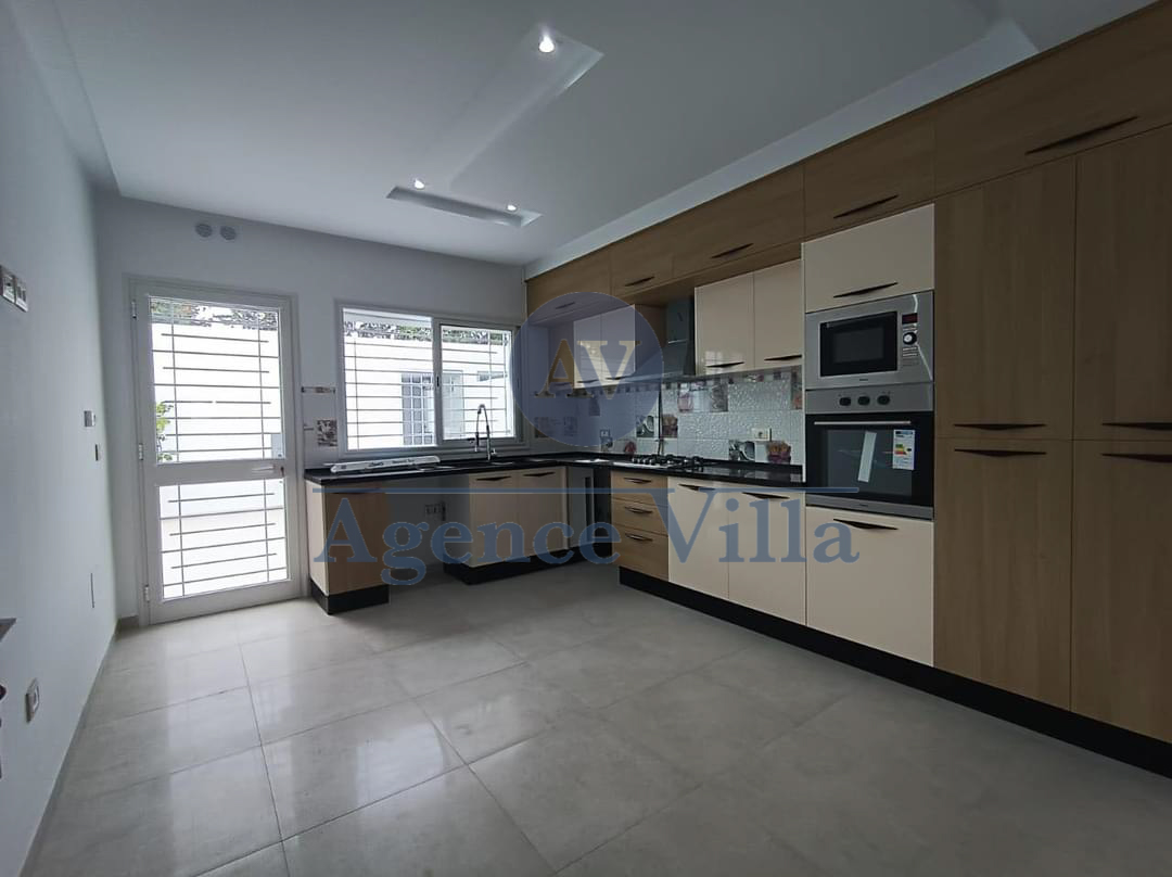 La Soukra La Soukra Location Duplex Duplex s3 avec jardin  la soukra neuf