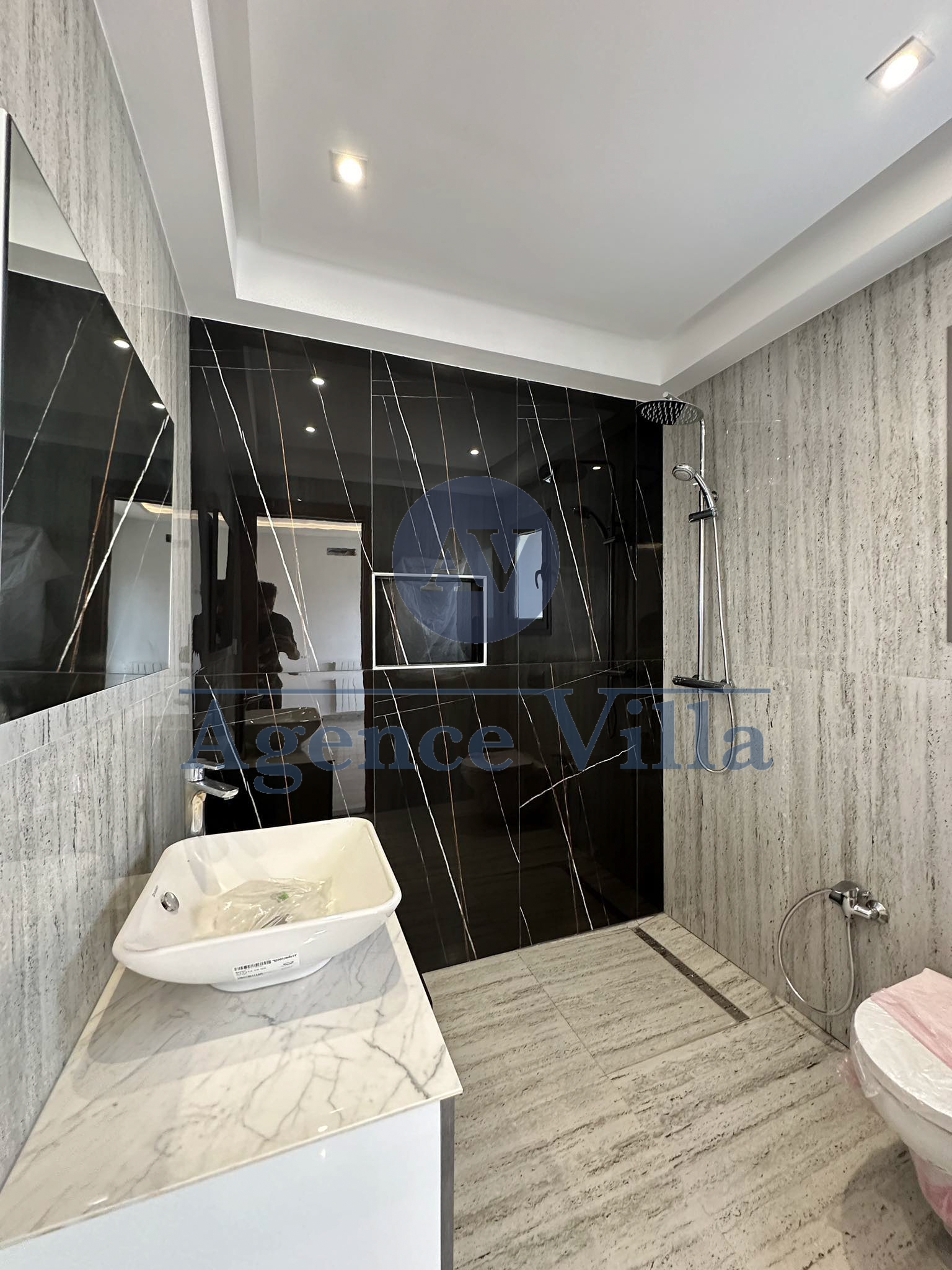 La Marsa Marsa Ennassim Location Maisons Etage de villa s2  la marsa avec terrasse