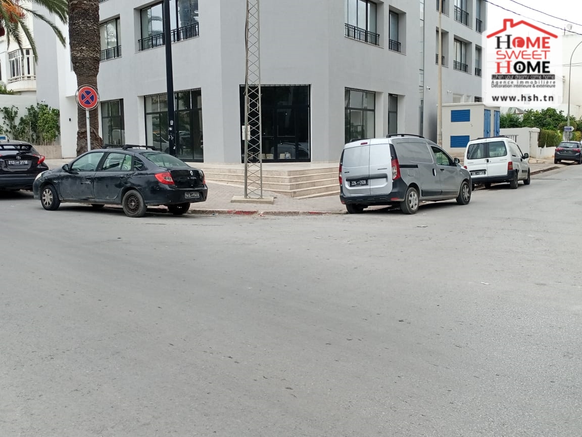 Bab Bhar Republique Bureaux & Commerces Surfaces Local elegance  tunis